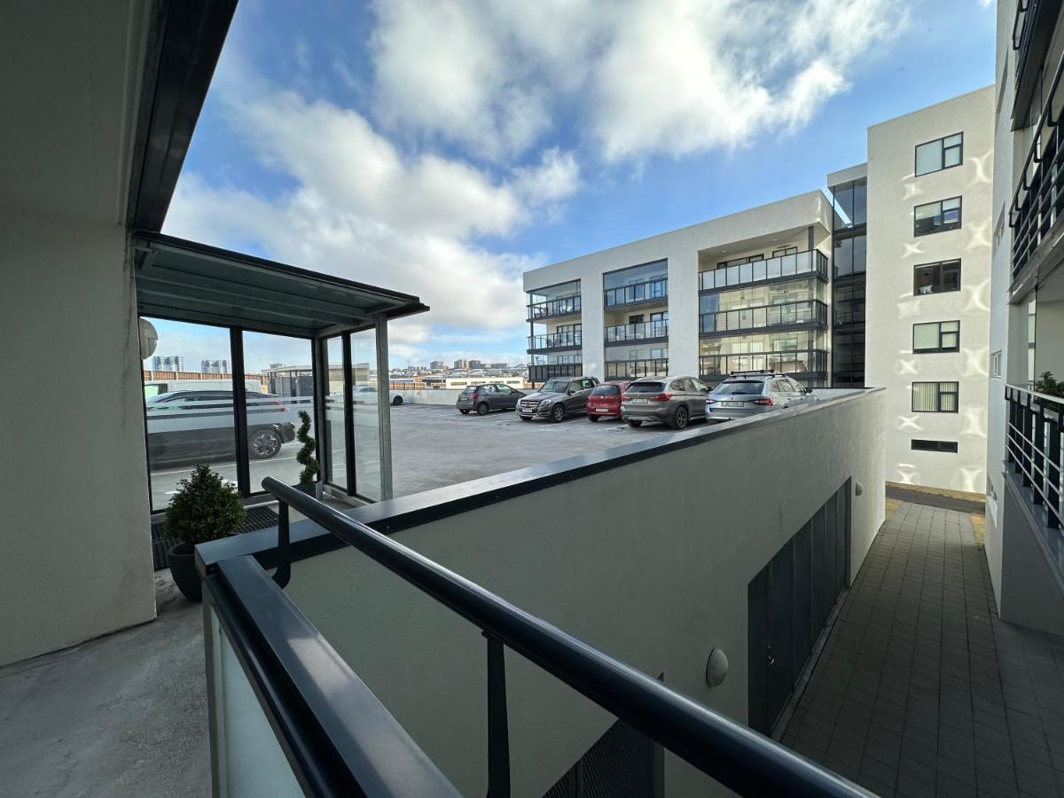 Modern 2 Bedroom Apartment In Kopavogur ريكيافيك المظهر الخارجي الصورة