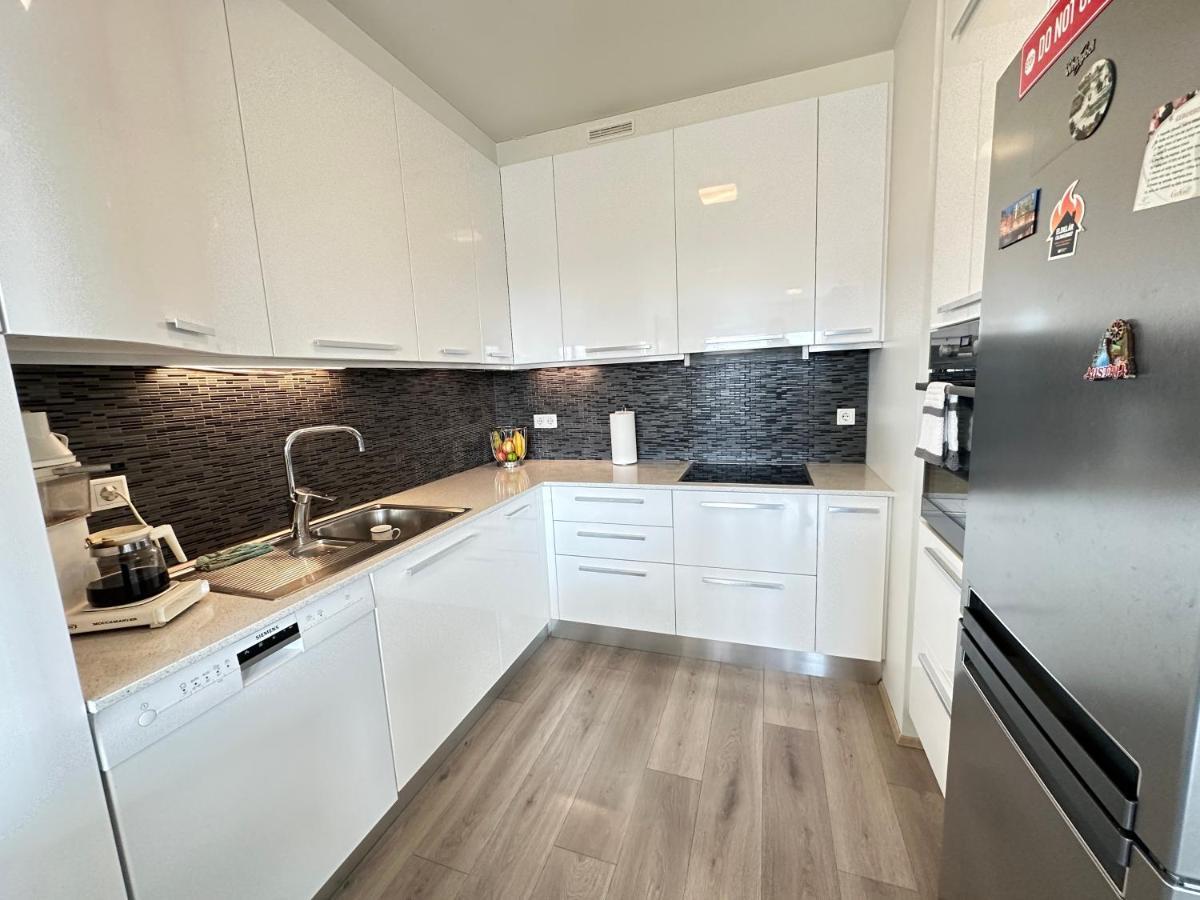 Modern 2 Bedroom Apartment In Kopavogur ريكيافيك المظهر الخارجي الصورة